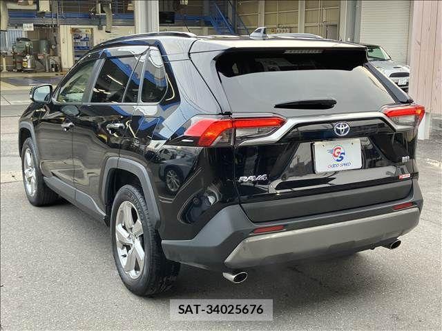 Toyota RAV4 2021-04 2730140-16