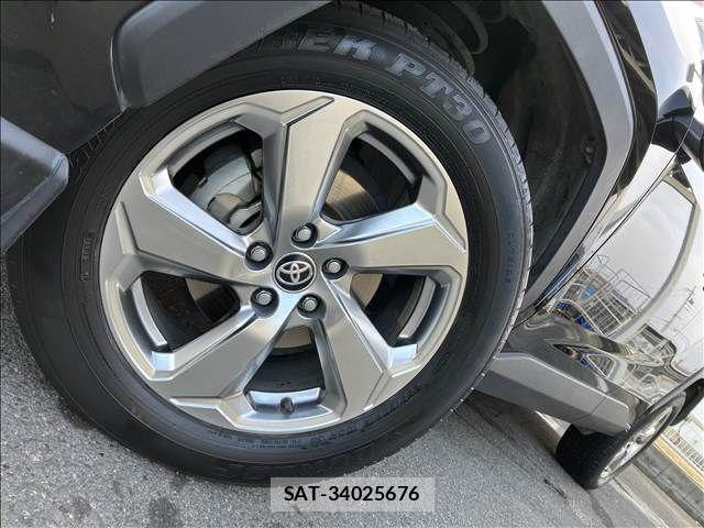 Toyota RAV4 2021-04 2730140-18