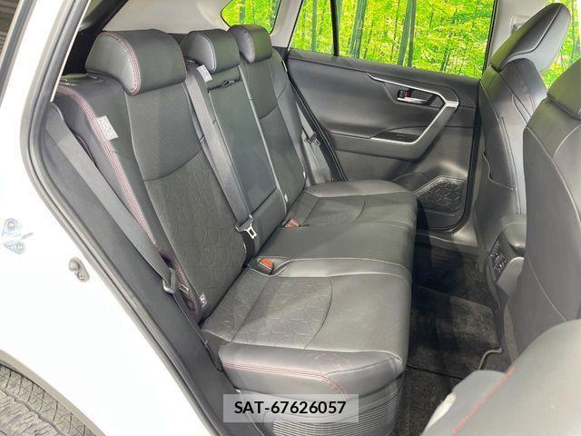 Toyota RAV4 2023-04 3385078-9