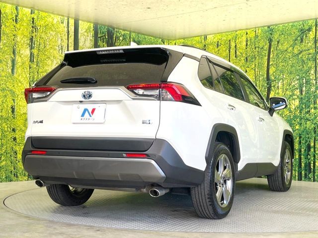 Toyota RAV4 2021-07 3681651-16