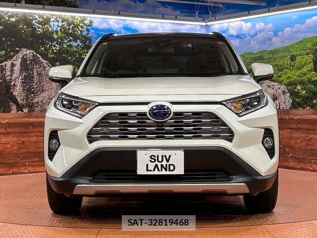 Toyota RAV4 2021-05 3935635-13