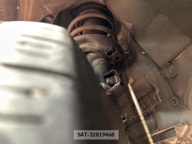 Toyota RAV4 2021-05 3935635-19
