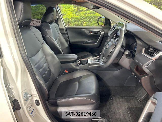 Toyota RAV4 2021-05 3935635-7