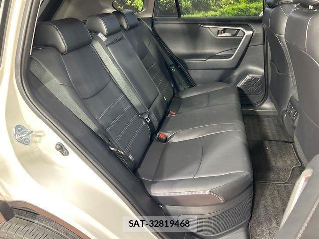Toyota RAV4 2021-05 3935635-8