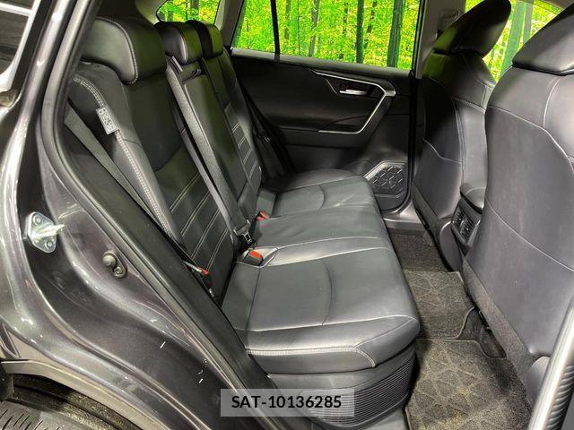 Toyota RAV4 2019-04 4140606-9