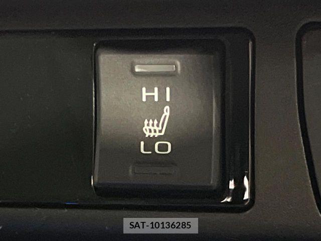 Toyota RAV4 2019-04 4140606-6