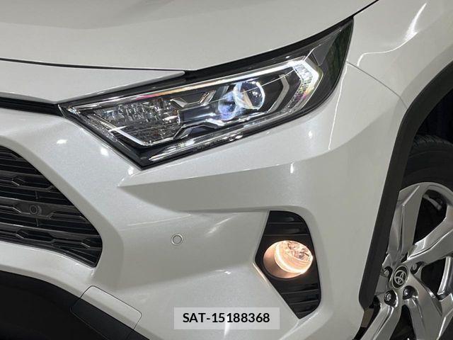 Toyota RAV4 2021-04 4394523-11