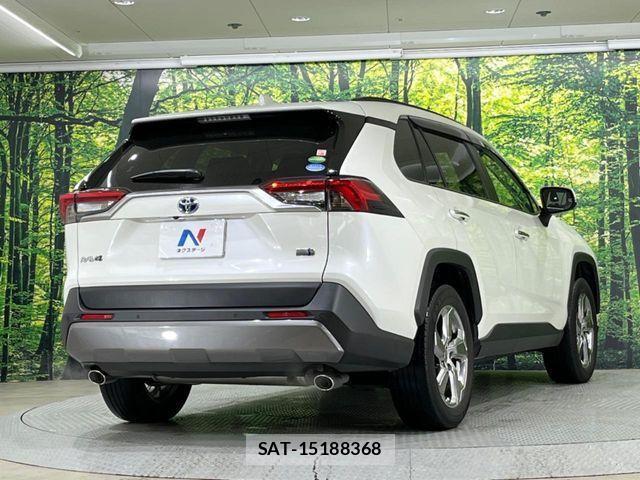 Toyota RAV4 2021-04 4394523-16