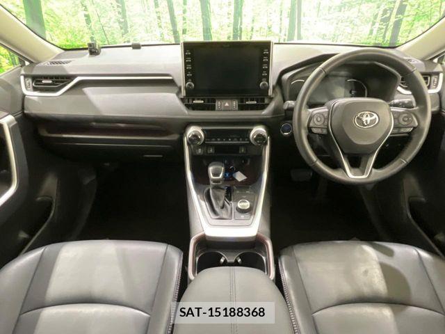 Toyota RAV4 2021-04 4394523-1