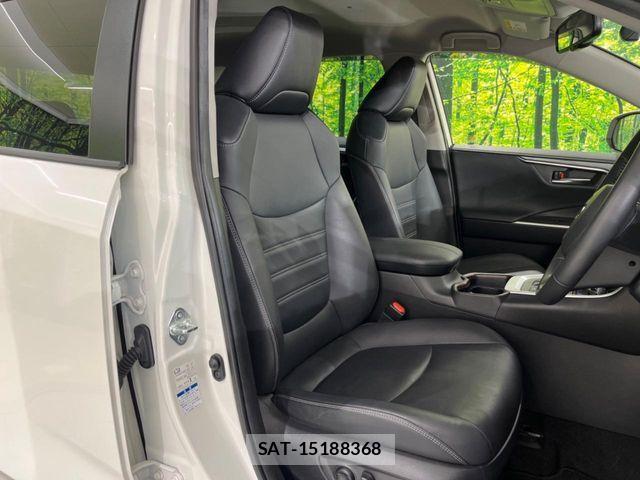 Toyota RAV4 2021-04 4394523-7