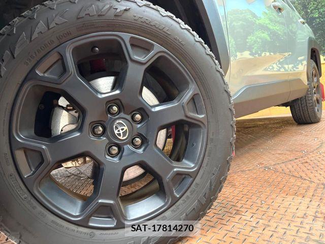 Toyota RAV4 2023-02 4423598-12