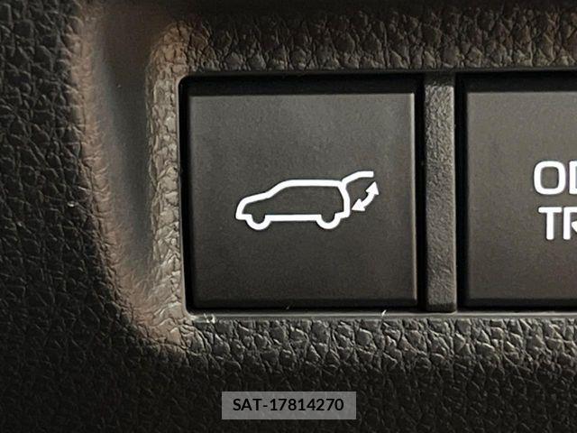 Toyota RAV4 2023-02 4423598-4