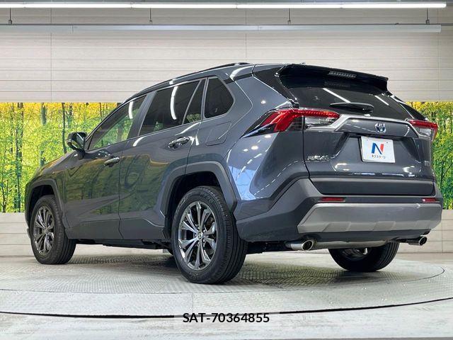 Toyota RAV4 2023-04 4979846-16