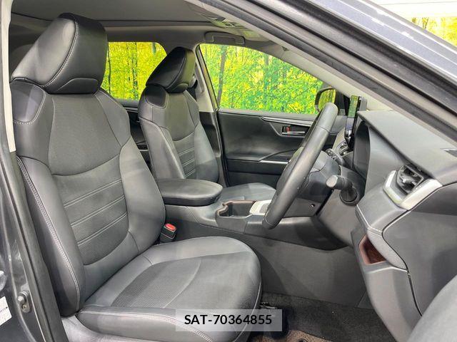 Toyota RAV4 2023-04 4979846-7