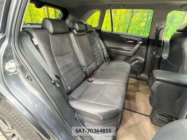 Toyota RAV4 2023-04 4979846-8