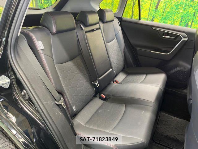 Toyota RAV4 2023-03 4979836-9