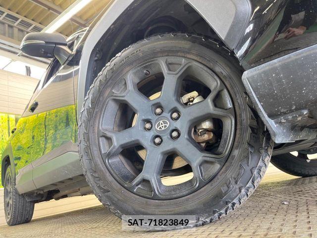 Toyota RAV4 2023-03 4979836-12