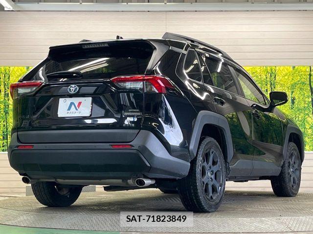 Toyota RAV4 2023-03 4979836-16