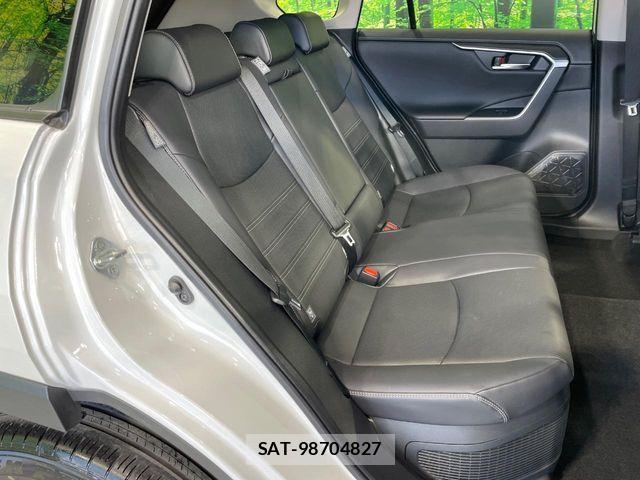 Toyota RAV4 2024-03 4979814-9