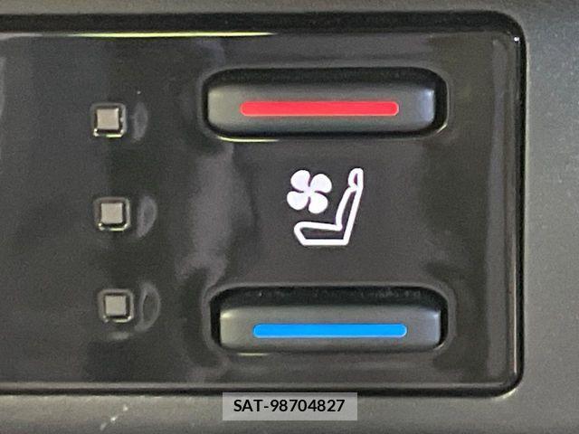 Toyota RAV4 2024-03 4979814-6