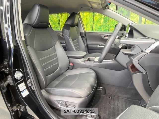 Toyota RAV4 2021-03 4979852-7