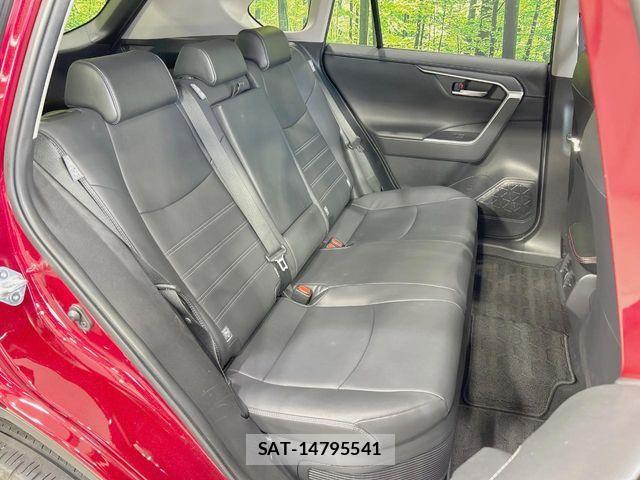 Toyota RAV4 2019-04 5876877-8
