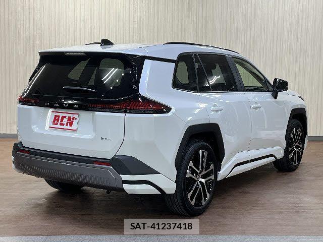 Toyota RAV4 2026-03 5876792-2