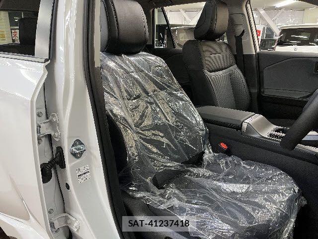 Toyota RAV4 2026-03 5876792-3