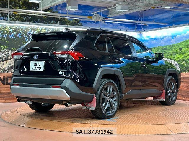 Toyota RAV4 2022-09 5876805-16