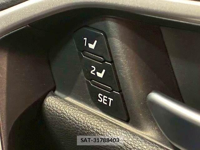 Toyota RAV4 2019-05 5876854-6