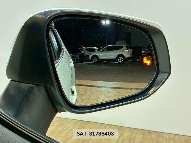 Toyota RAV4 2019-05 5876854-7