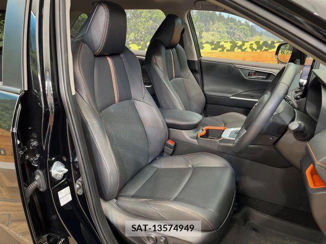 Toyota RAV4 2023-02 6218940-12