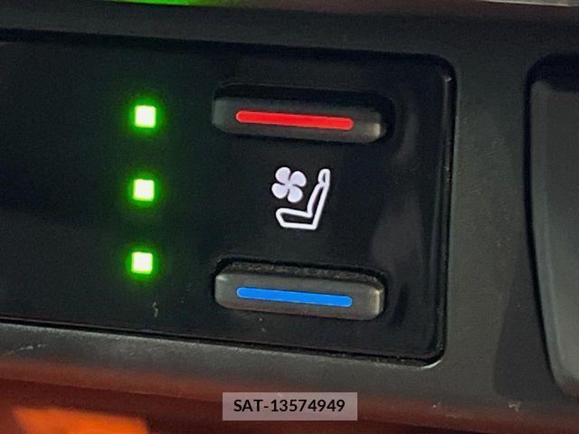 Toyota RAV4 2023-02 6218940-6