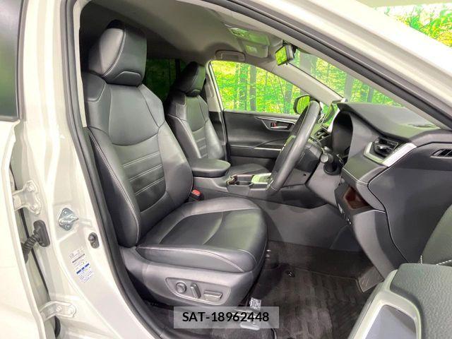 Toyota RAV4 2020-02 6218944-7