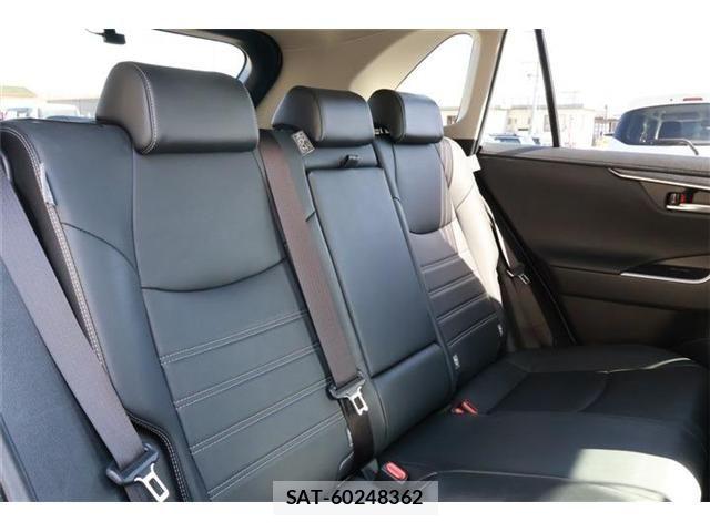 Toyota RAV4 2020-11 6247013-10