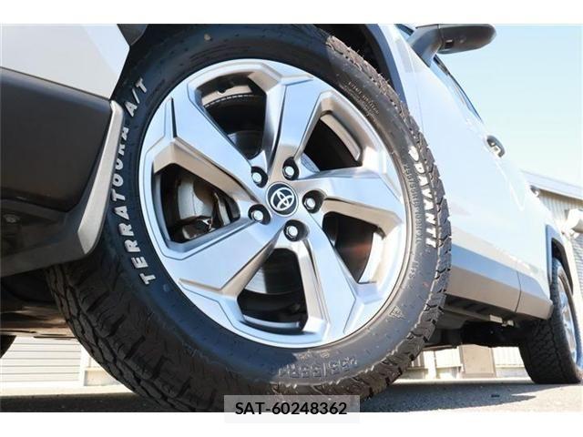 Toyota RAV4 2020-11 6247013-14