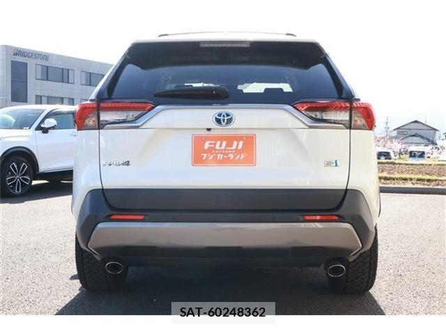 Toyota RAV4 2020-11 6247013-16