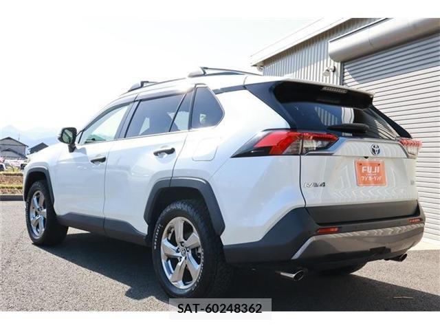 Toyota RAV4 2020-11 6247013-18