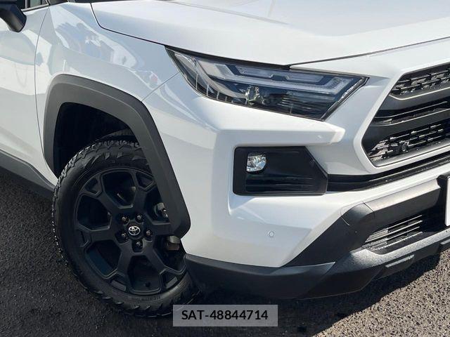 Toyota RAV4 2023-06 6306138-11