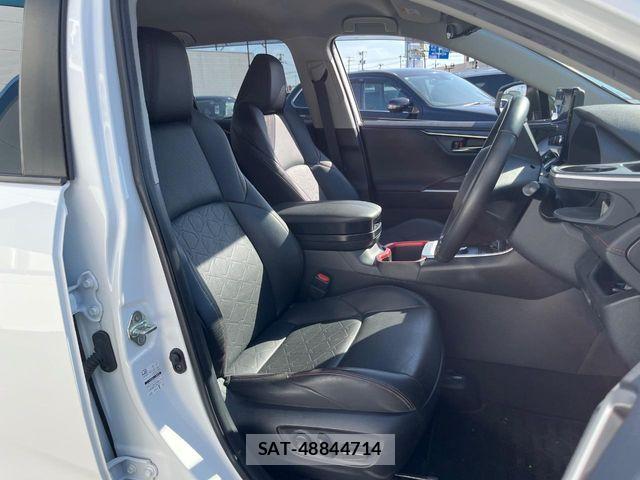 Toyota RAV4 2023-06 6306138-7