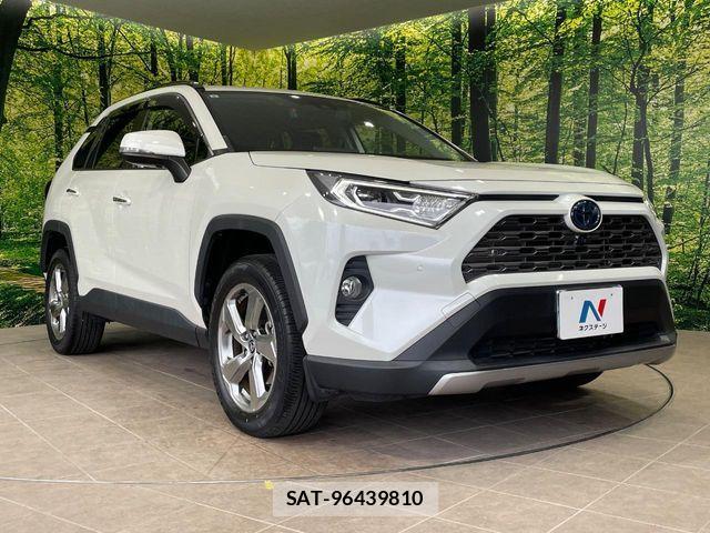 Toyota RAV4 2021-08 6614427-15