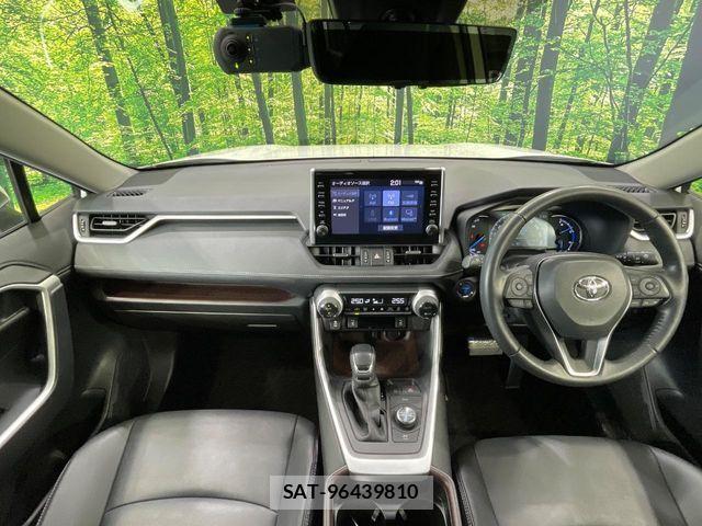 Toyota RAV4 2021-08 6614427-1
