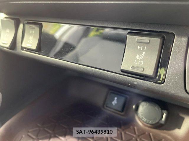 Toyota RAV4 2021-08 6614427-4