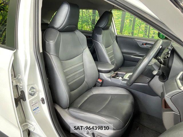 Toyota RAV4 2021-08 6614427-7
