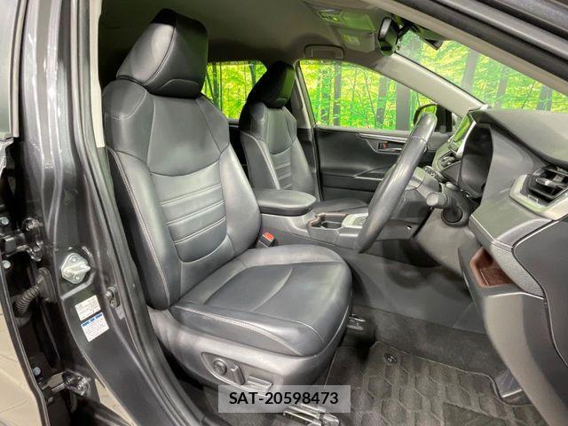 Toyota RAV4 2019-04 6614429-8