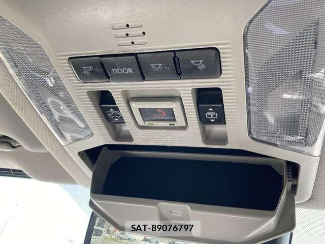 Toyota RAV4 2025-02 6614422-11