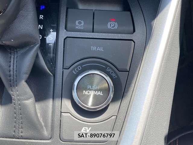 Toyota RAV4 2025-02 6614422-14