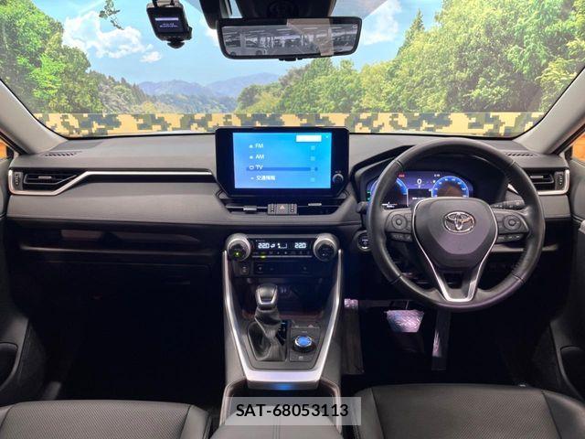 Toyota RAV4 2022-11 6673352-1
