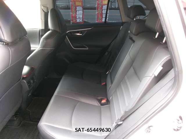 Toyota RAV4 2023-04 6673361-9