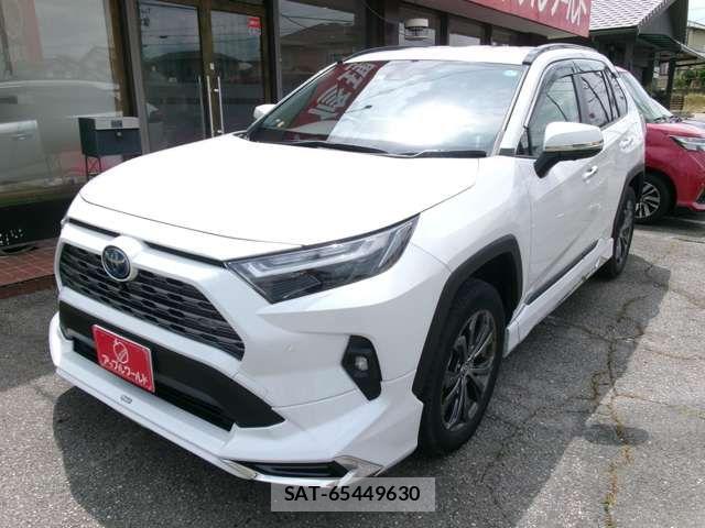 Toyota RAV4 2023-04 6673361-2